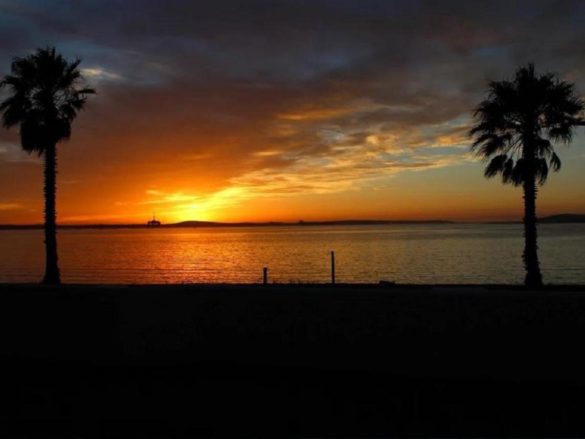 12 On Beach Guest House Saldanha Bay Exterior foto